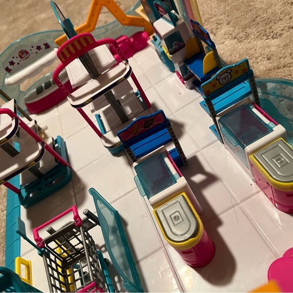 Mini Toy Shop - Excellent Condition - Picture 5 of 15